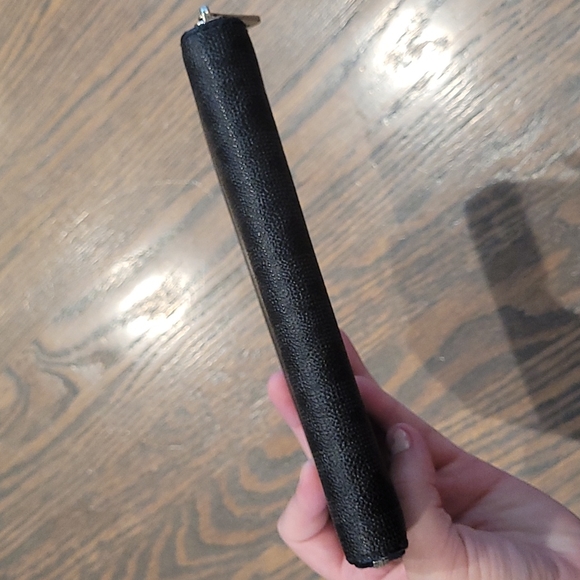 Michael Kors Wallet - Picture 11 of 12